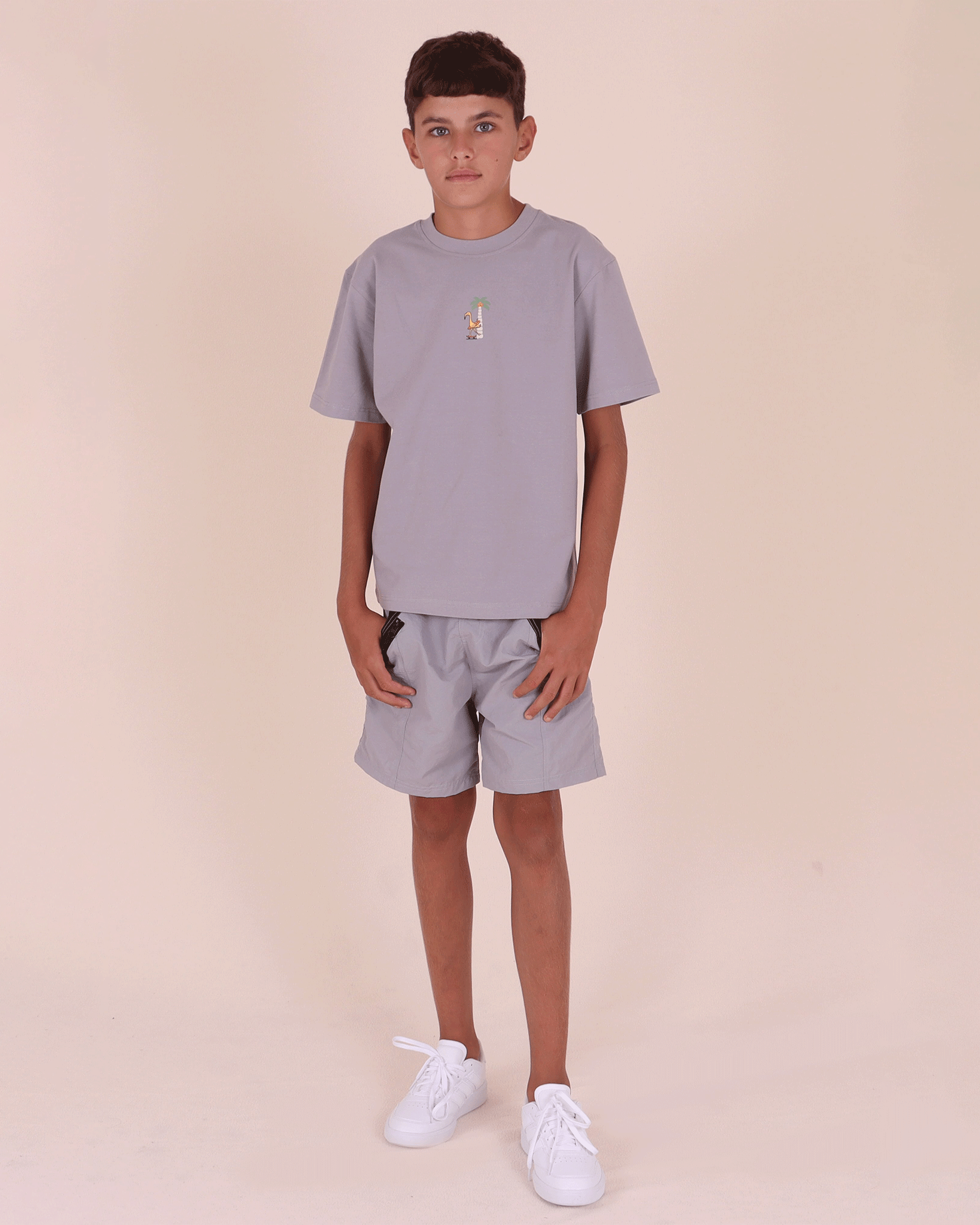 Segment court hybride gris