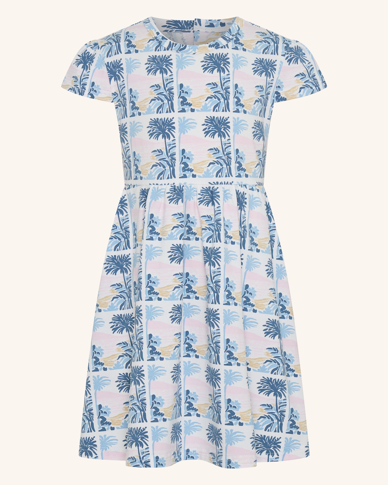 Robe cintrée et évasée style île