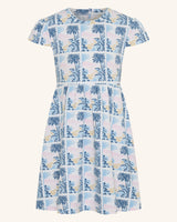 Robe cintrée et évasée style île